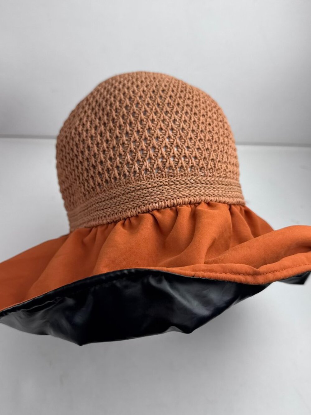 Womens UPF Sun Visor Hat Rust Terracotta Knit Wide Brim M Logo Blackout Lining